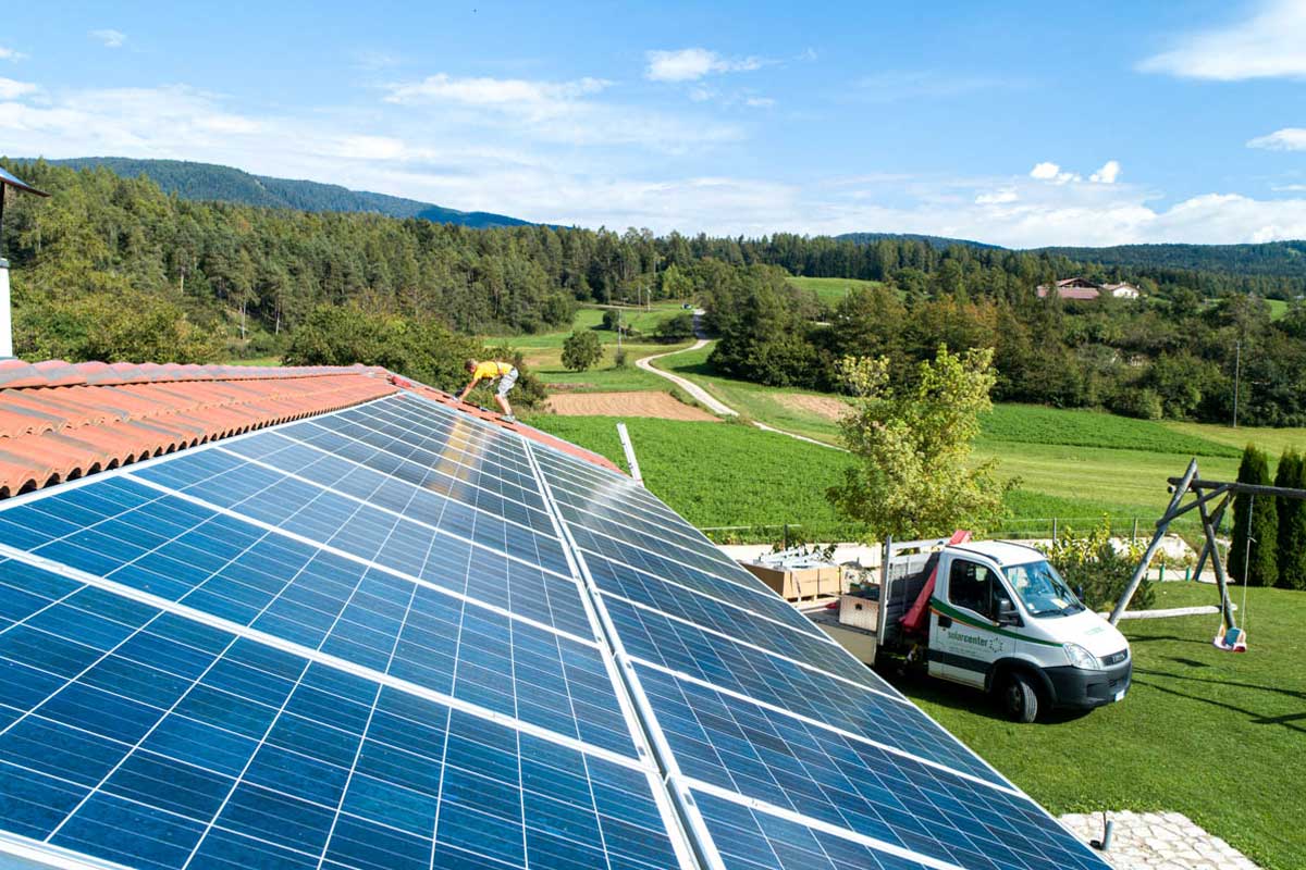 installation-panneau-solaire-grande-surface